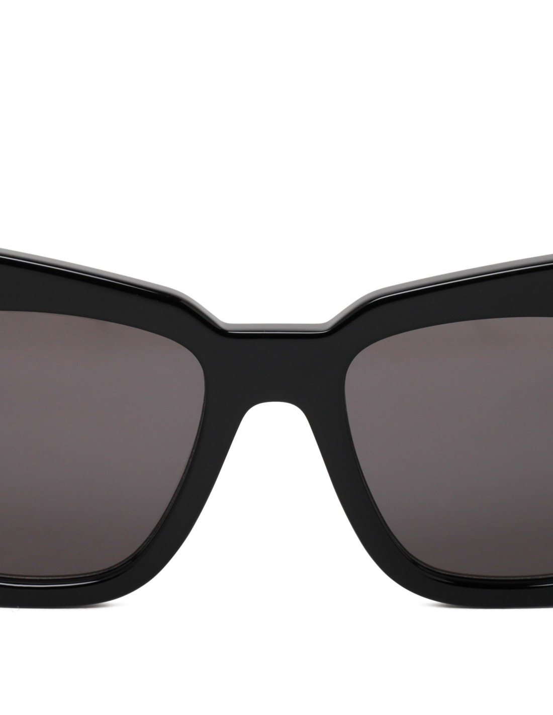 Cat-eye black sunglasses