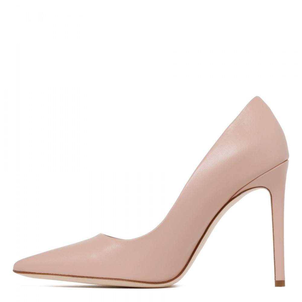 Paris pink pumps