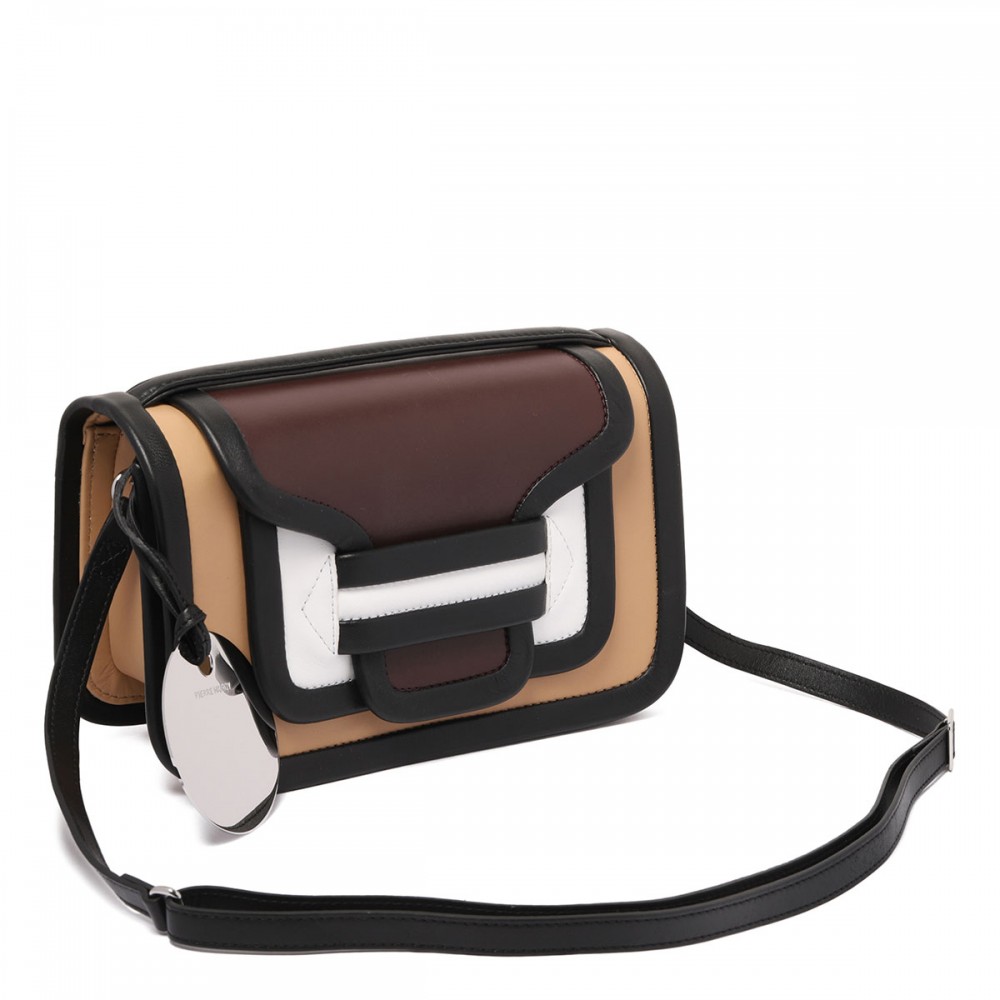 Alpha maxi handbag | Le Noir - Unconventional Luxury Alpha maxi handbag | Le Noir - Unconventional Luxury