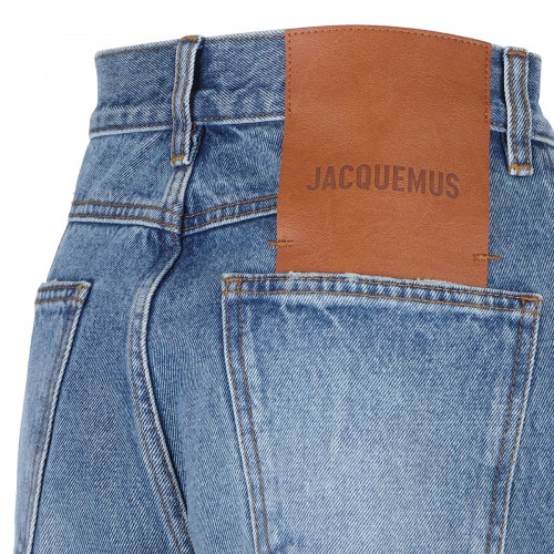 The straight de-Nîmes denim... 2