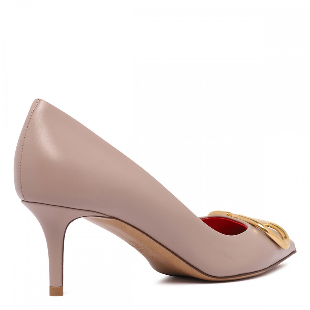 VLogo signature pumps