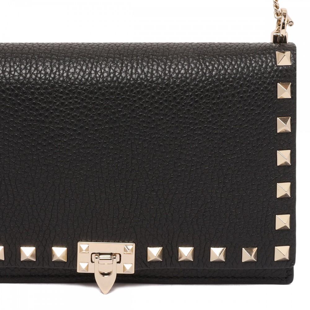 Rockstud mini chain bag