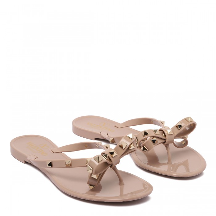 Rockstud rubber thong sandals