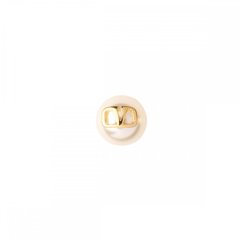 VLogo earrings with pearls