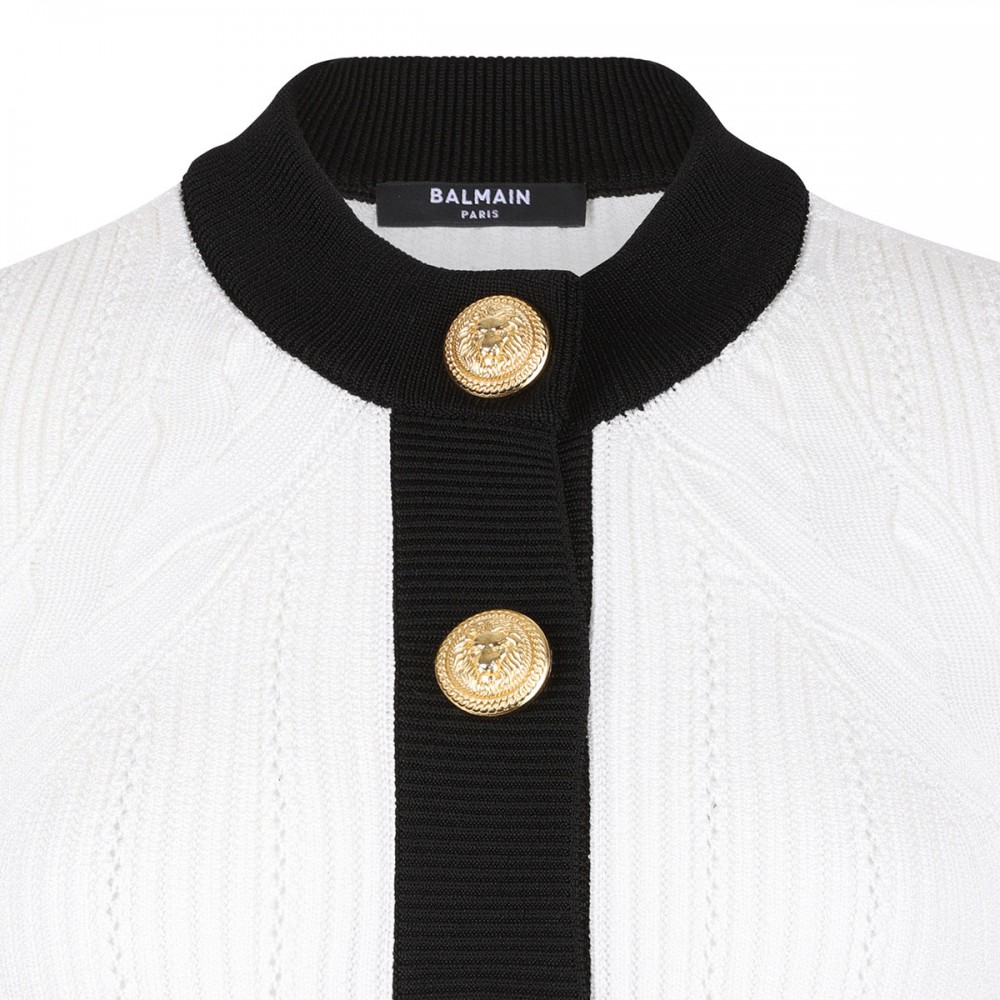 Buttoned knit cardigan