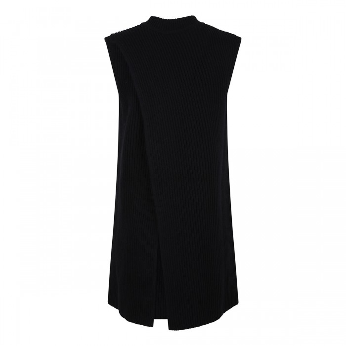 Black sleeveless knitted vest