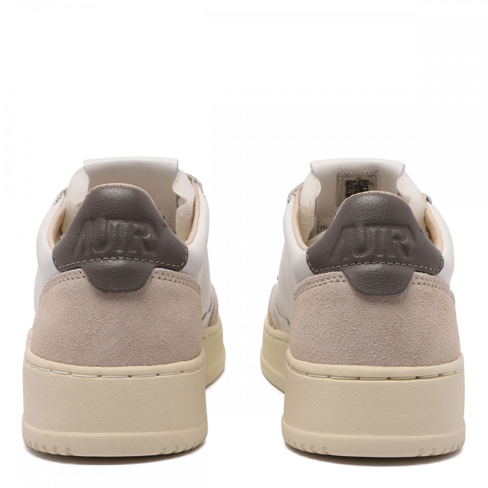 Medalist low sneakers