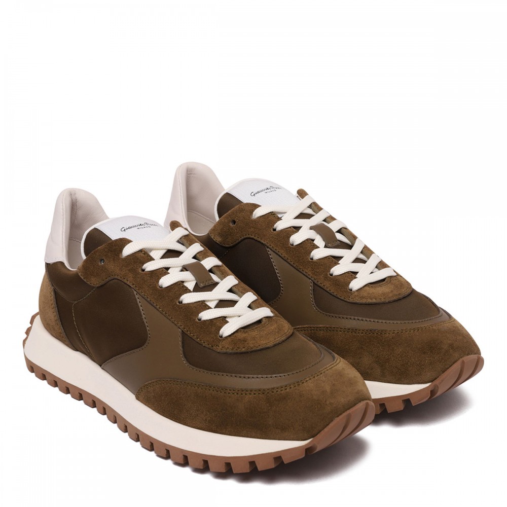 Gravel brown sneakers