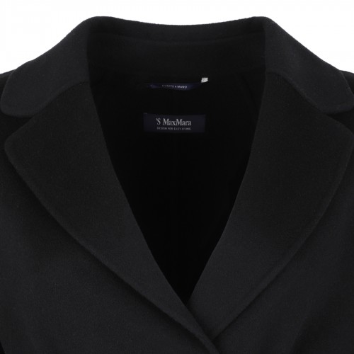 Esturia black coat 2