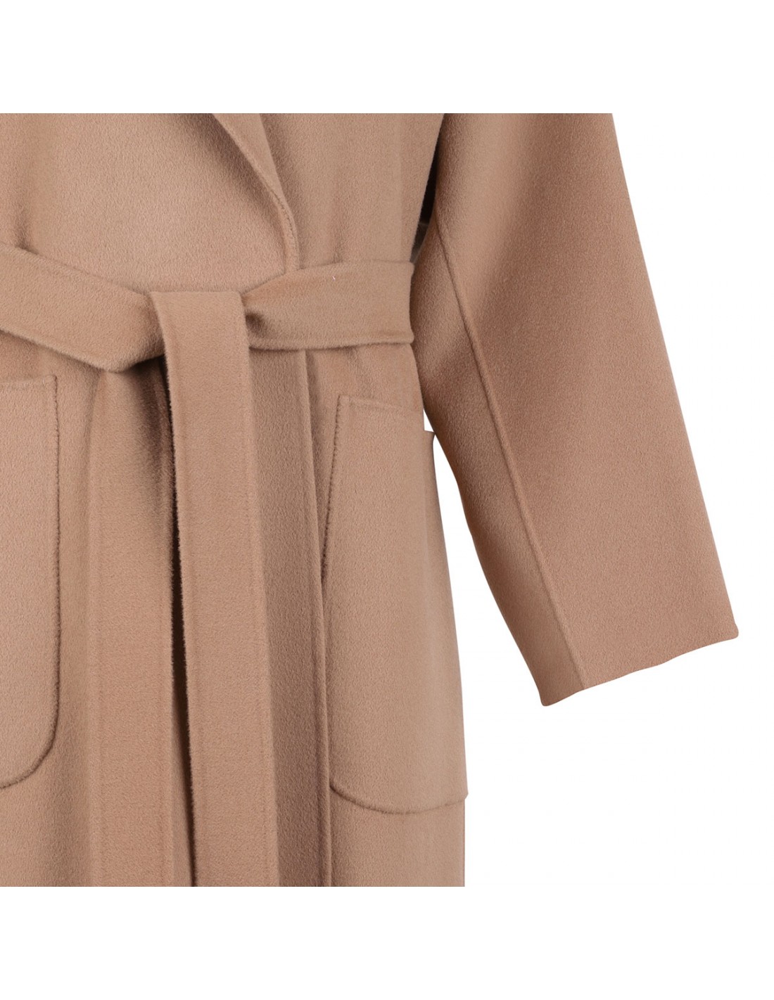 Doris virgin wool coat | Le Noir - Unconventional Luxury