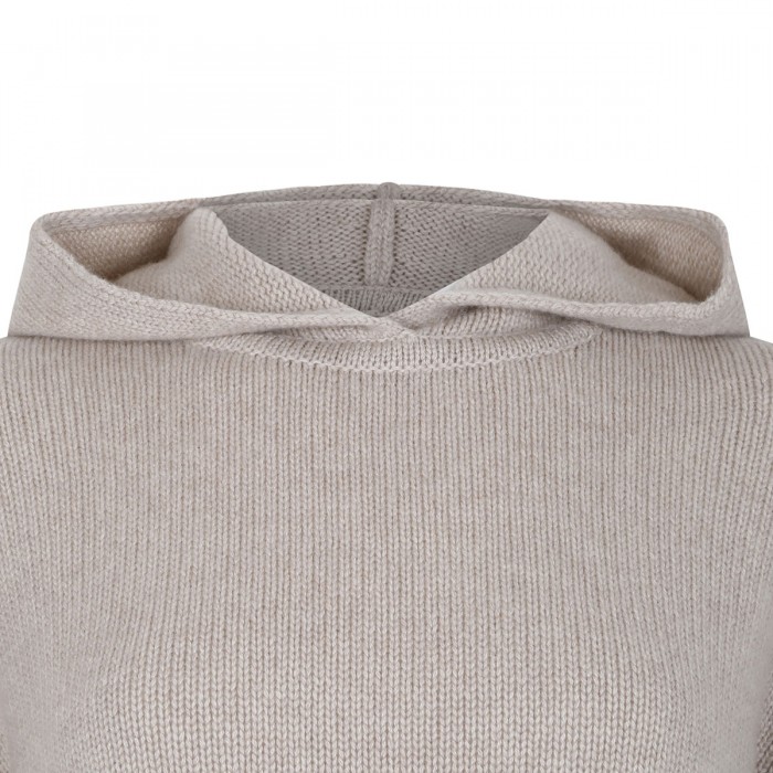 Karolin hooded sweater