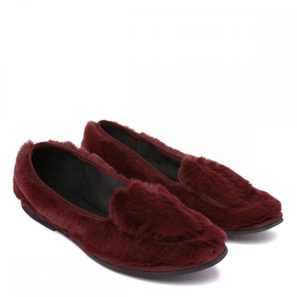 Bordeaux fur-effect loafers