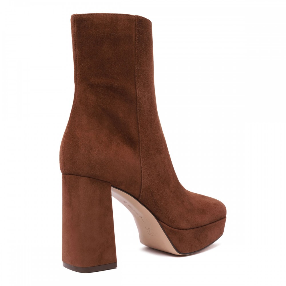 Daisen suede booties