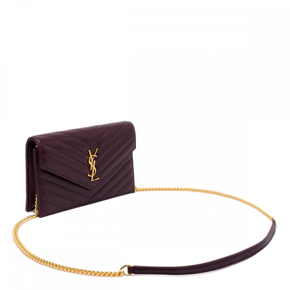 Cassandre envelope chain pouch