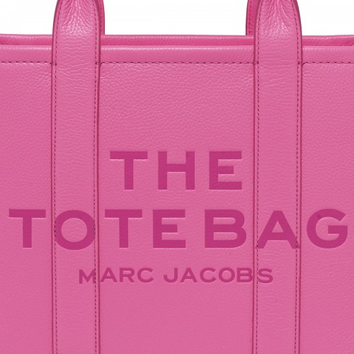 The medium leather tote bag 2