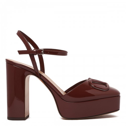 VLogo signature platform pumps