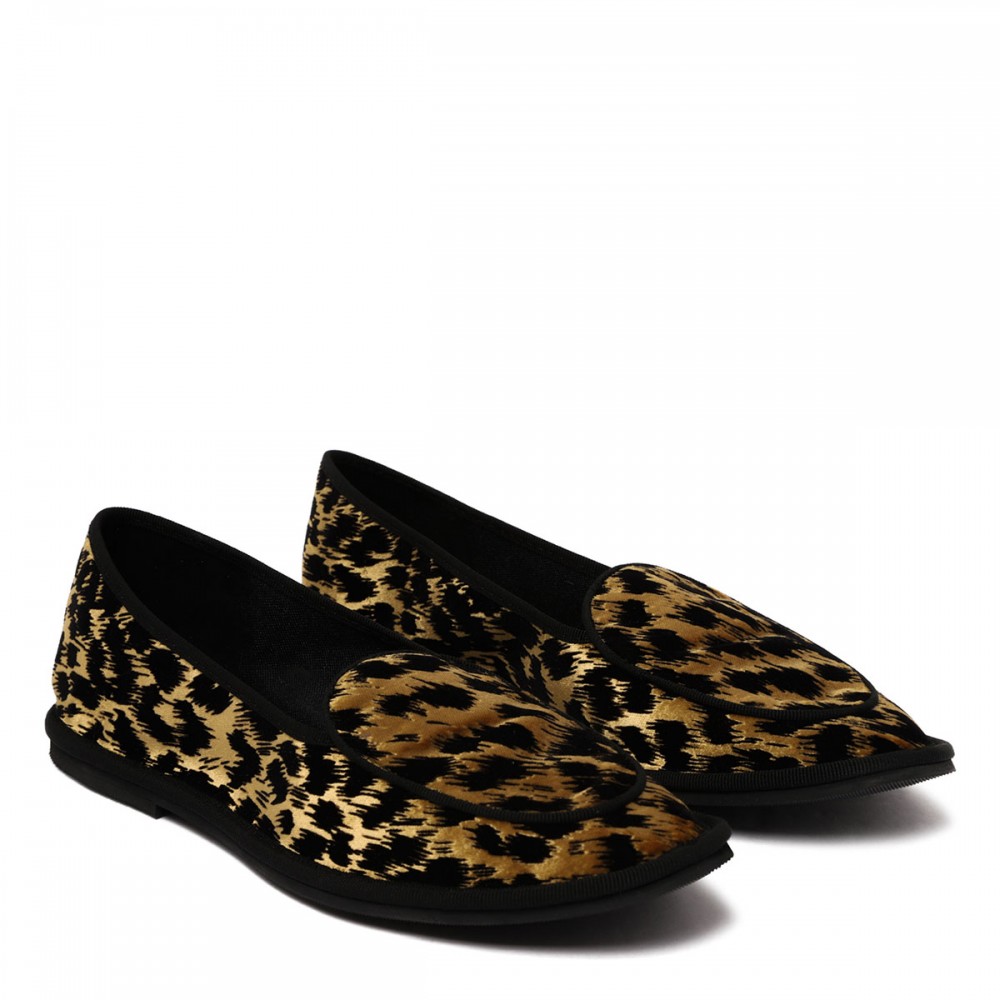 Leopard velvet loafers