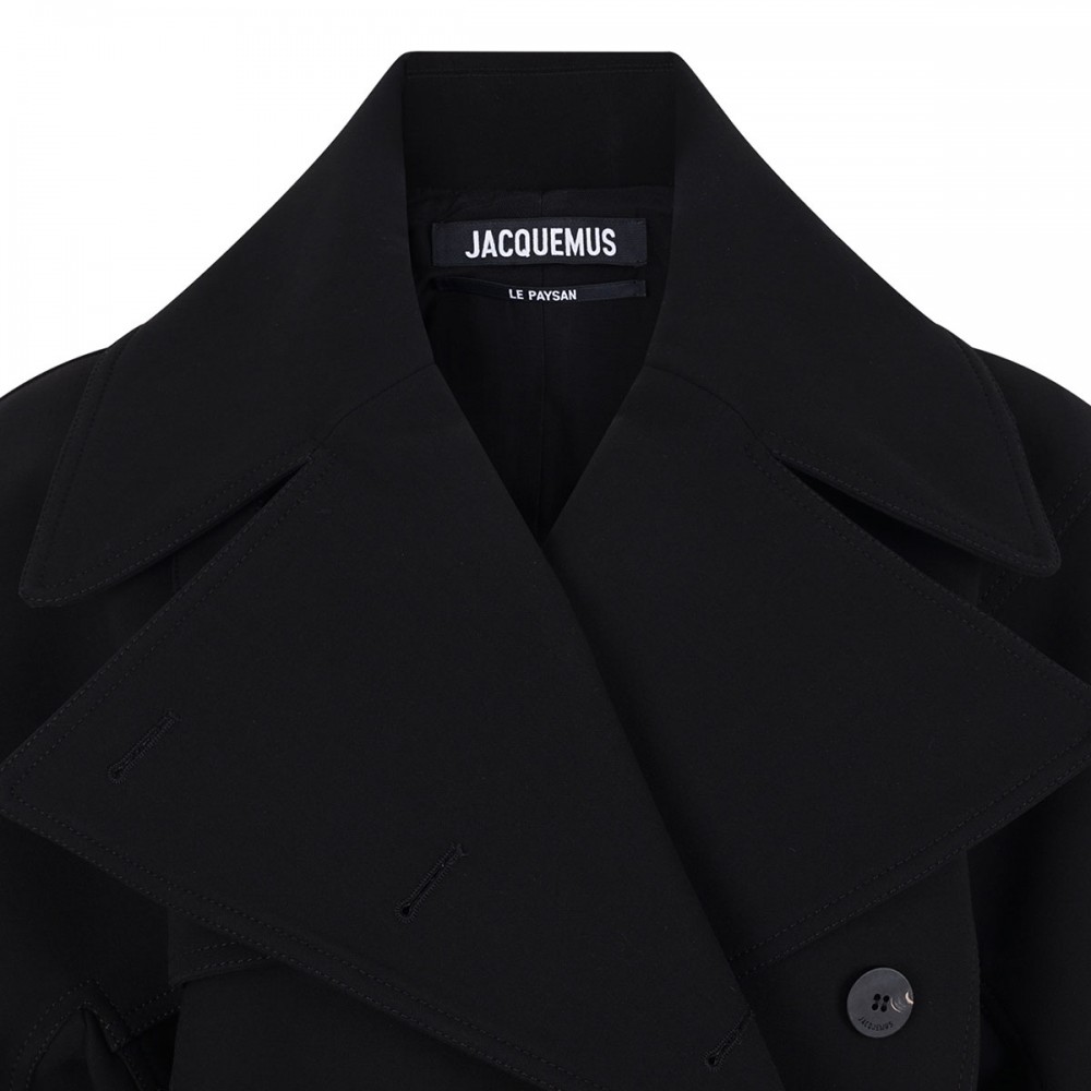 The Ovalo short trench coat