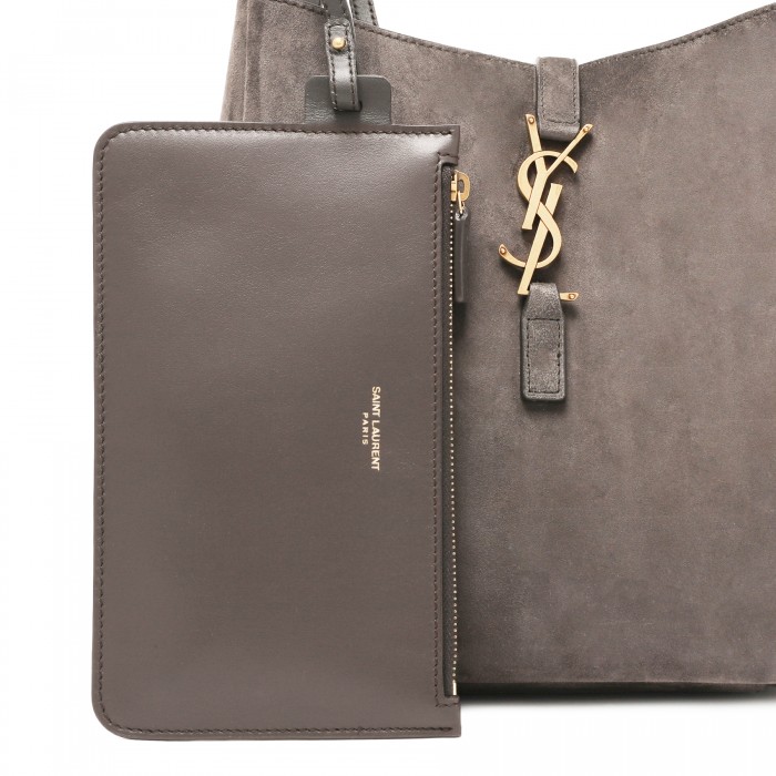 Le 5 à 7 suede small bag