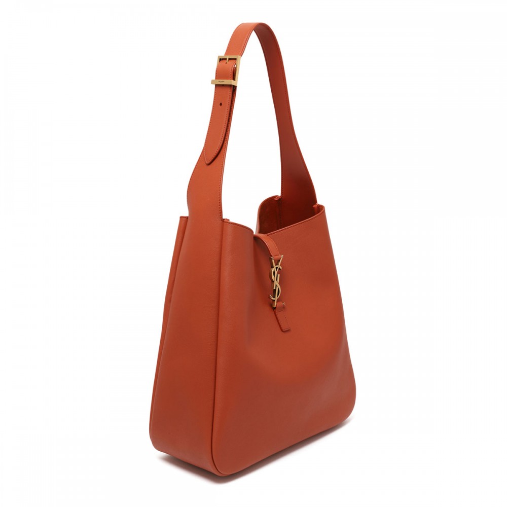 Le 5 à 7 large shoulder bag