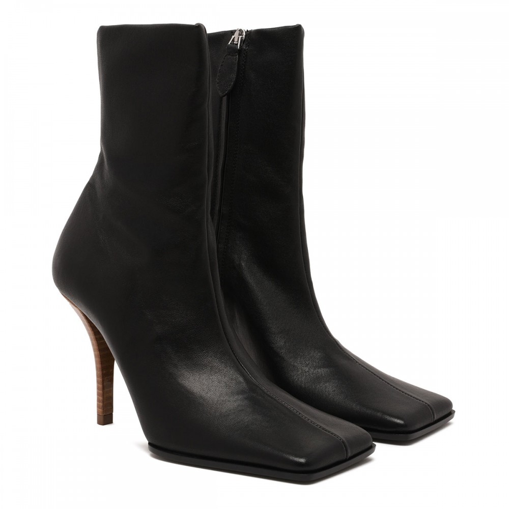 Black leather 90 ankle boots