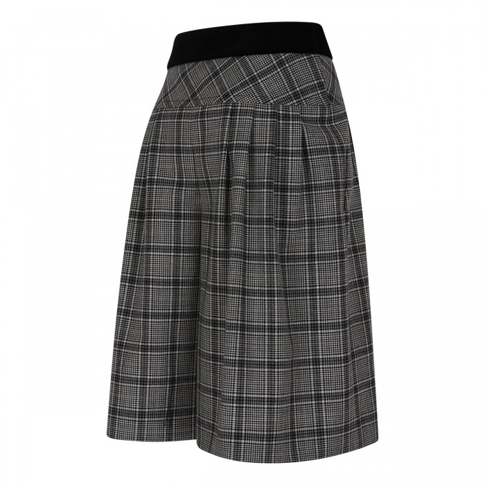 Check bermuda shorts