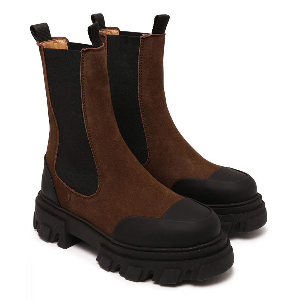 Cleated mid Chelsea boots