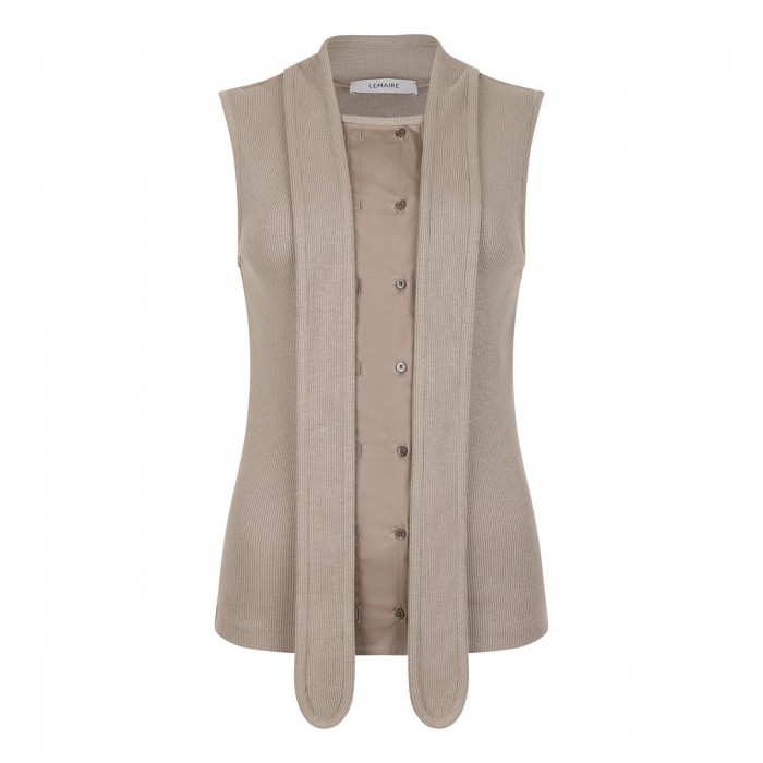 Asymmetrical fitted top