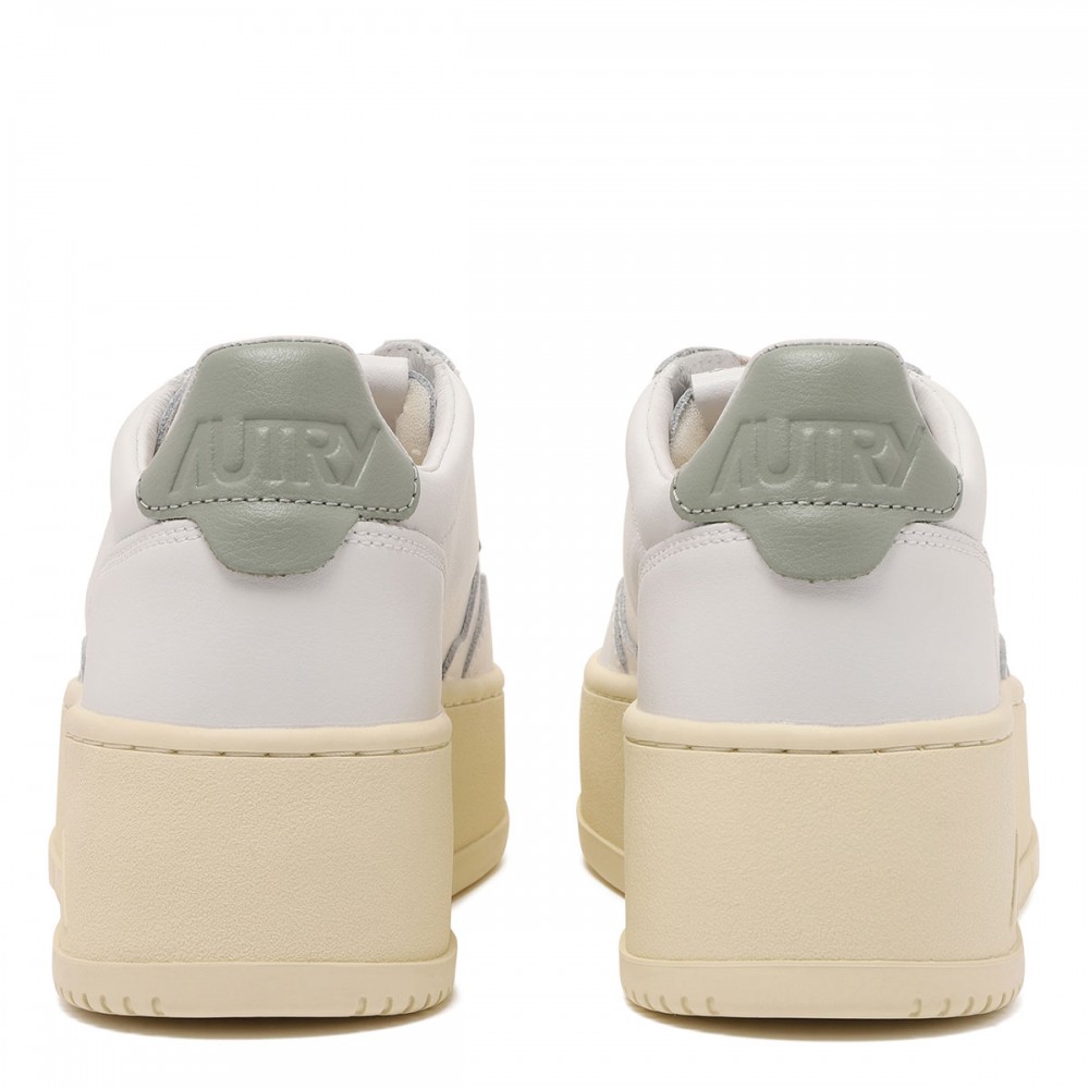 Medalist platform sneakers