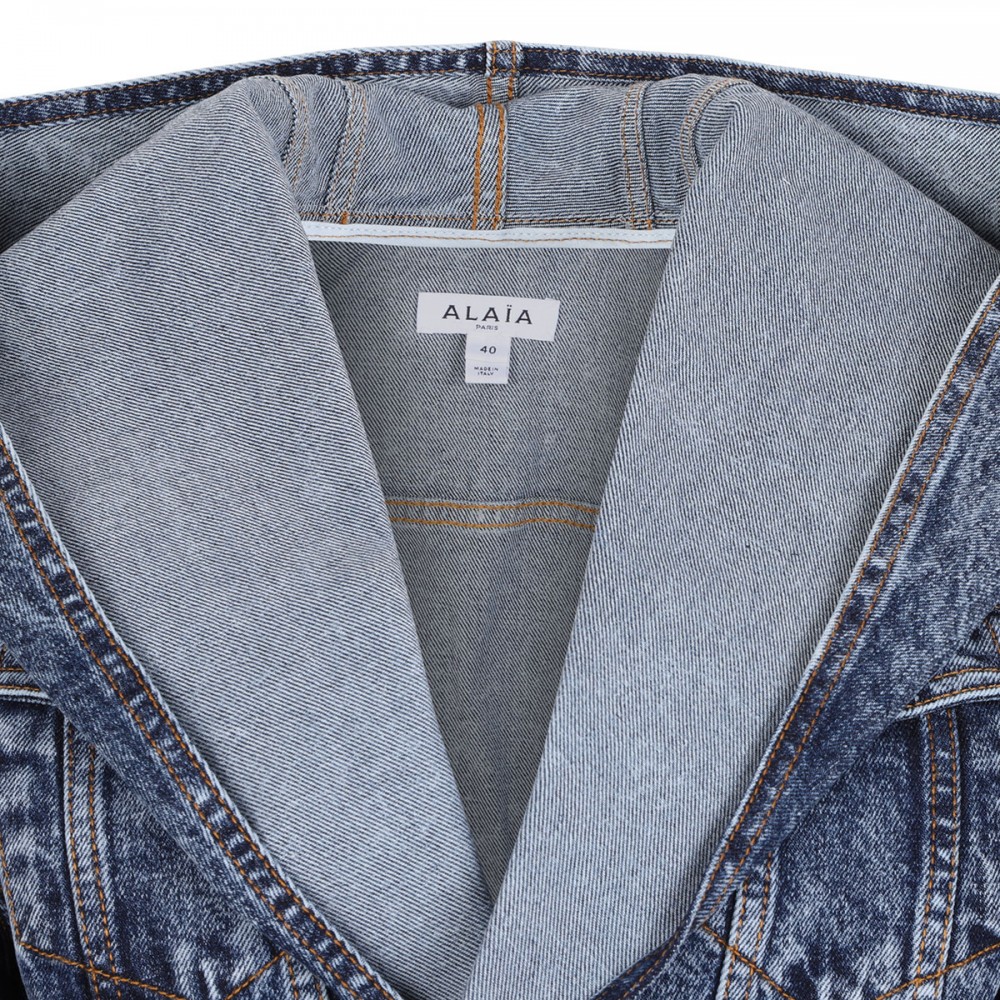 Cropped hooded denim jacket