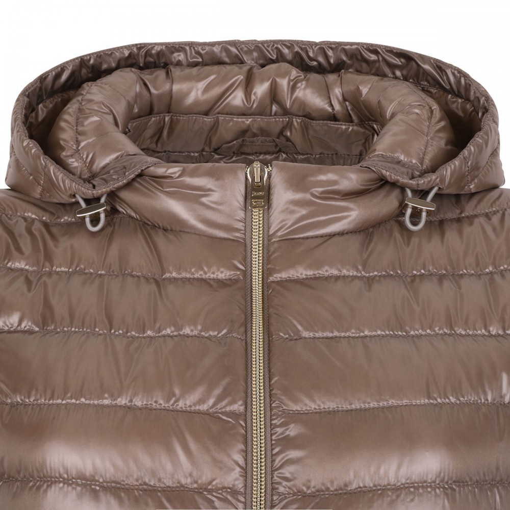 Light taupe ultra-light quilted jacket