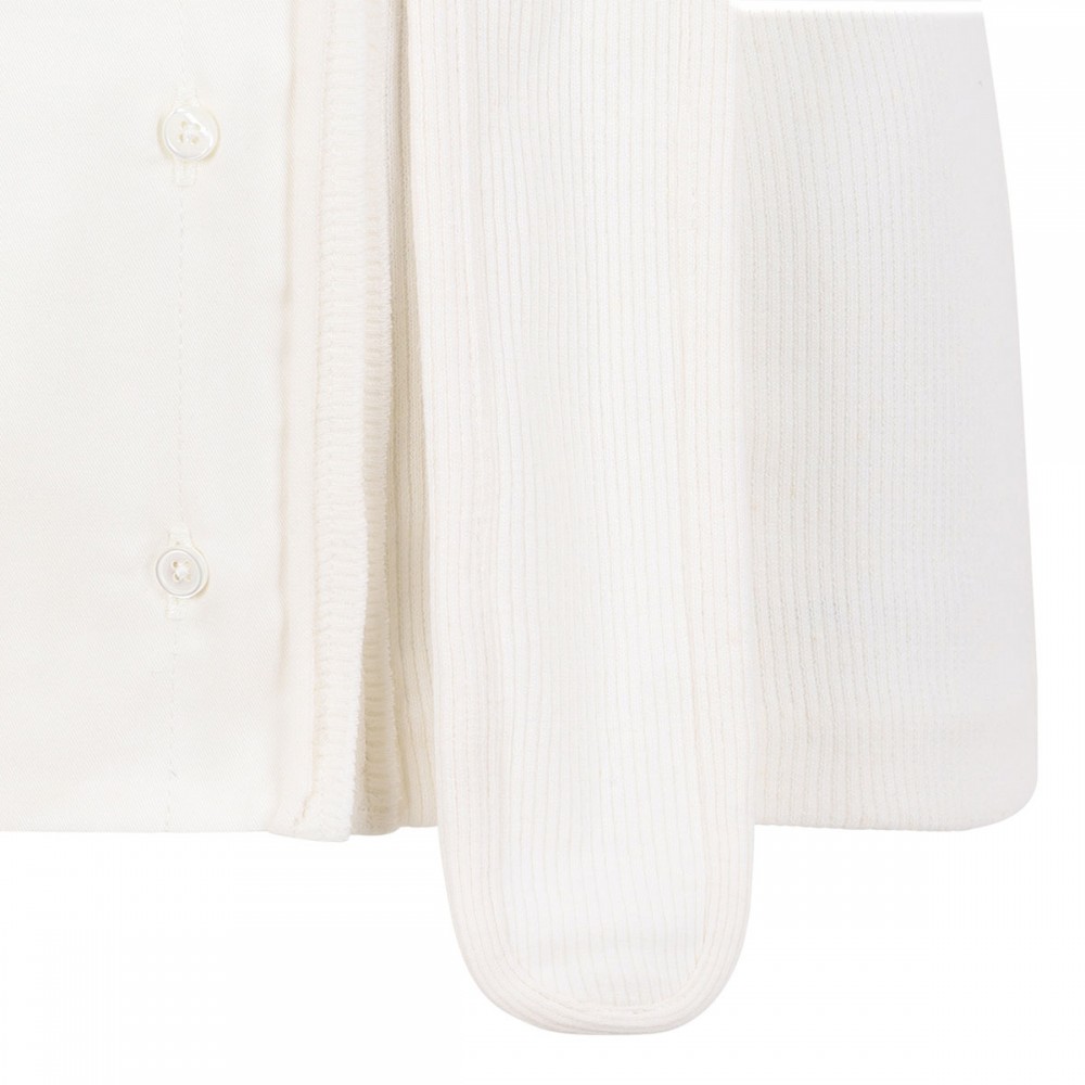 Asymmetrical fitted top