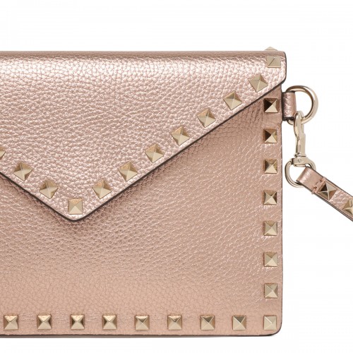 Rockstud medium flat pouch 2