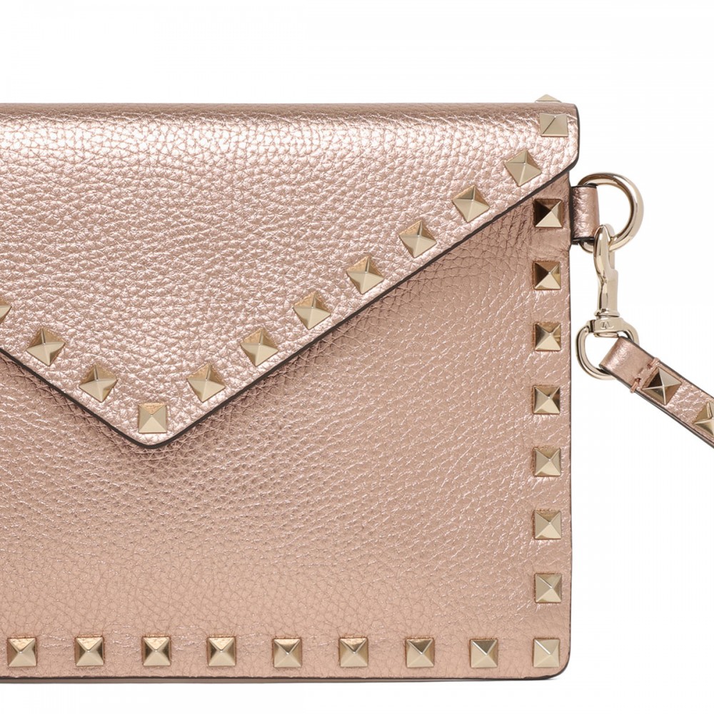 Rockstud medium flat pouch