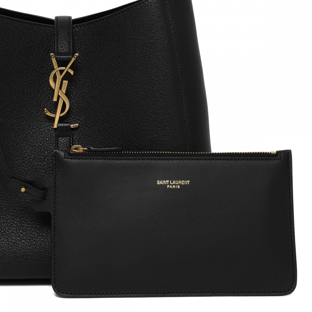 Le 5 à 7 small shoulder bag