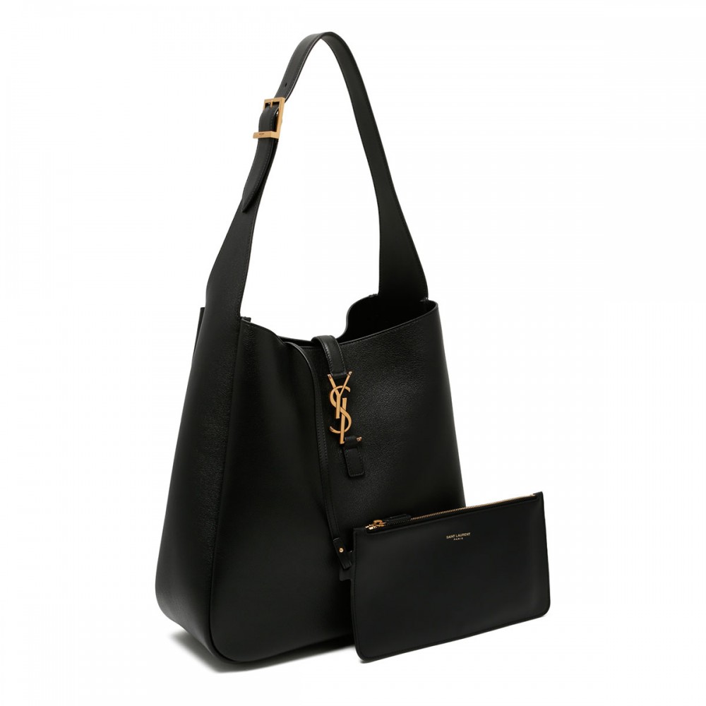 Le 5 à 7 large shoulder bag