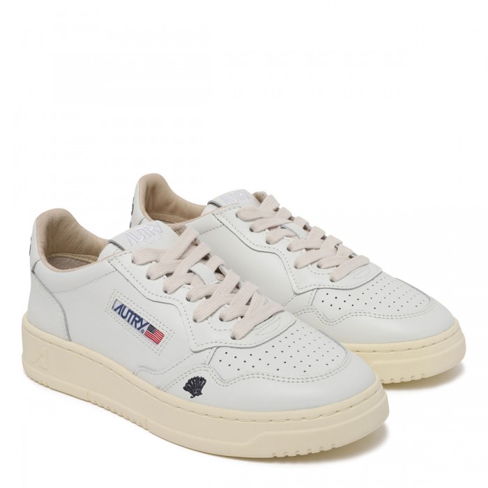 Medalist low sneakers