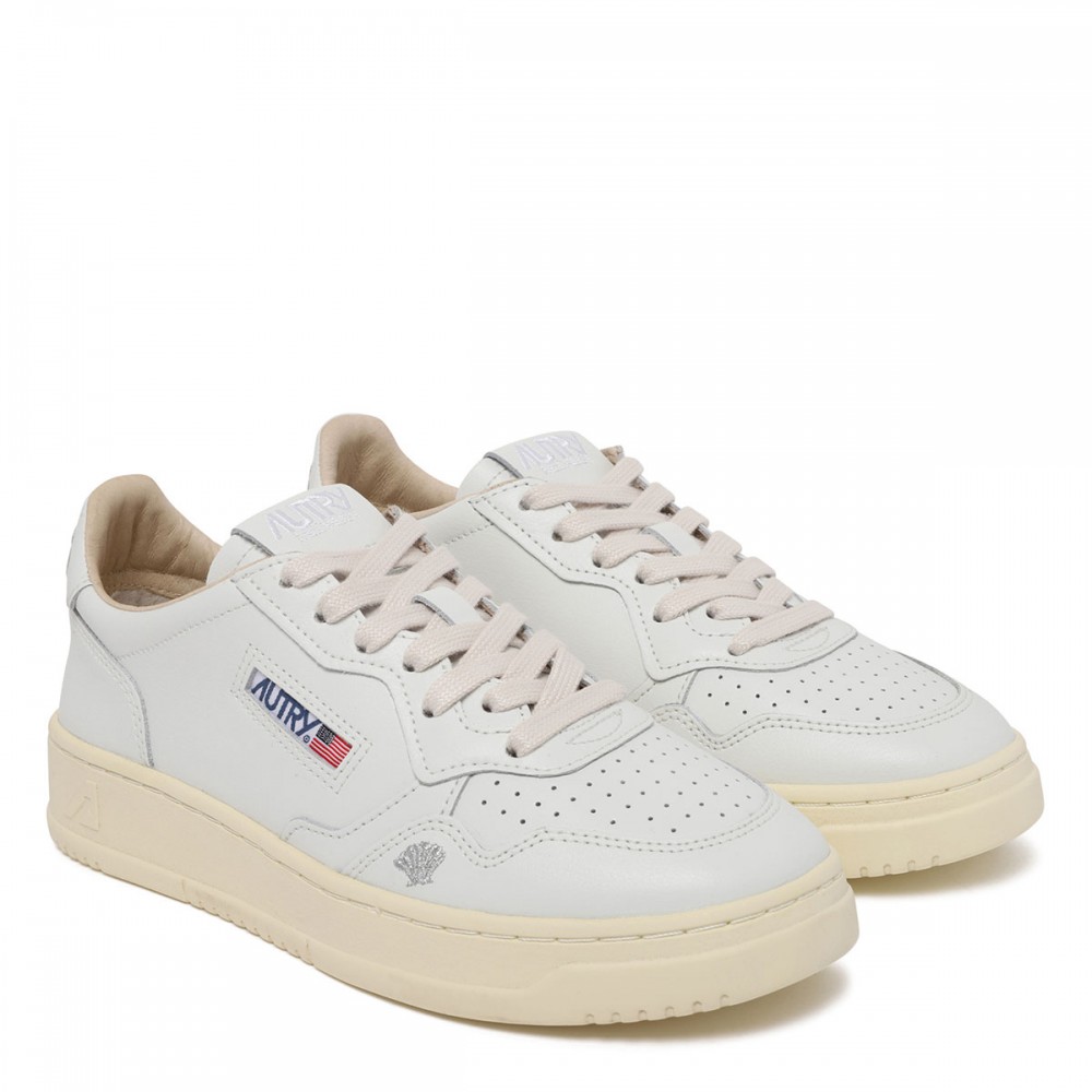 Medalist low sneakers