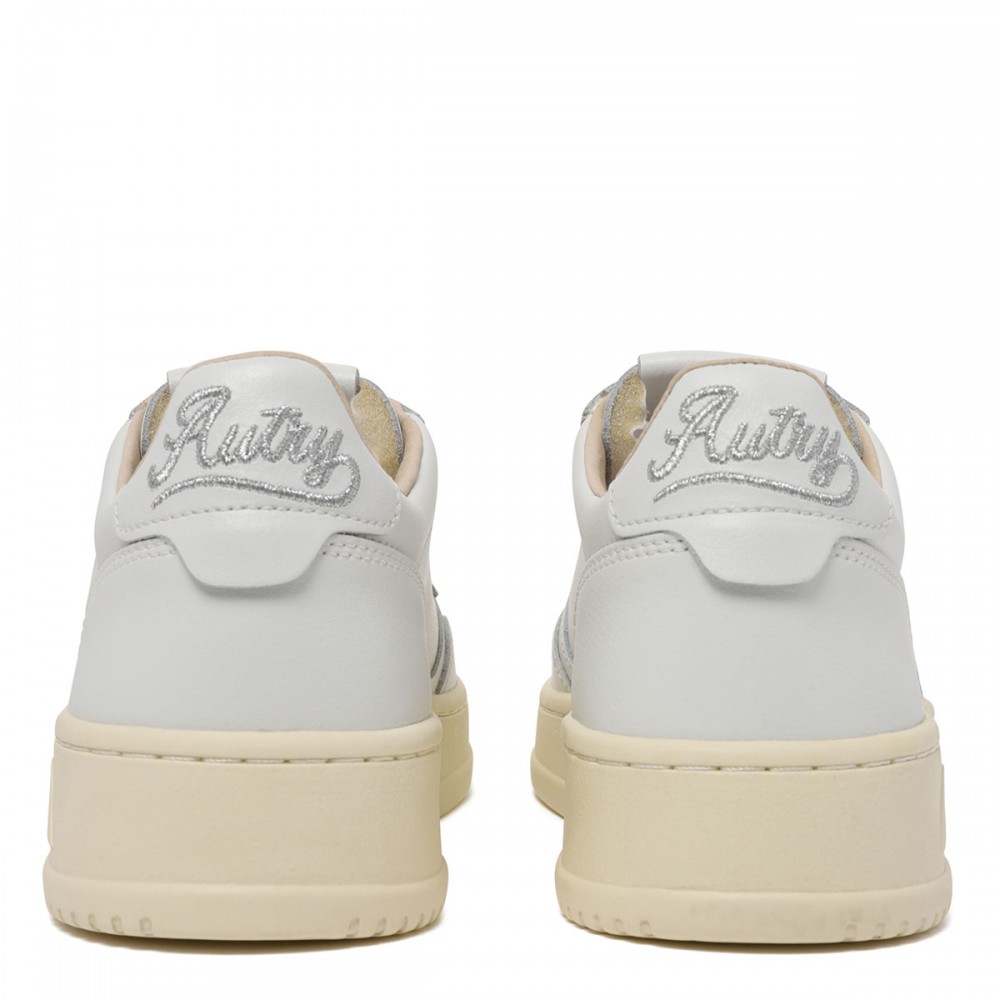 Medalist low sneakers