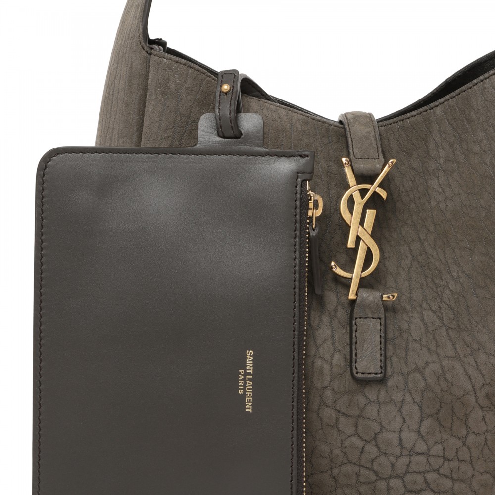 Le 5 à 7 supple small shoulder bag