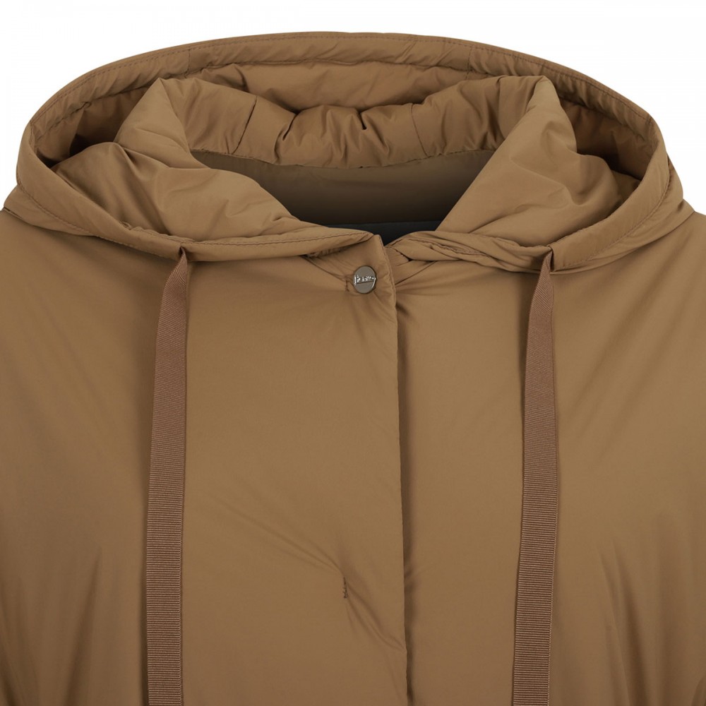 Light stretch nylon parka