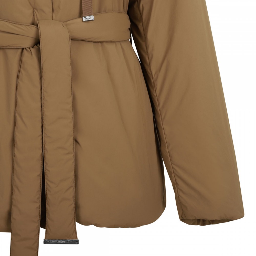 Light stretch nylon parka