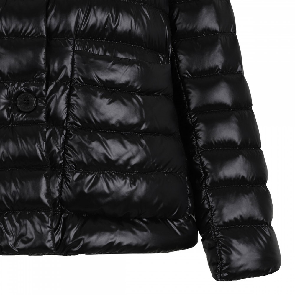 Black ultralight down jacket
