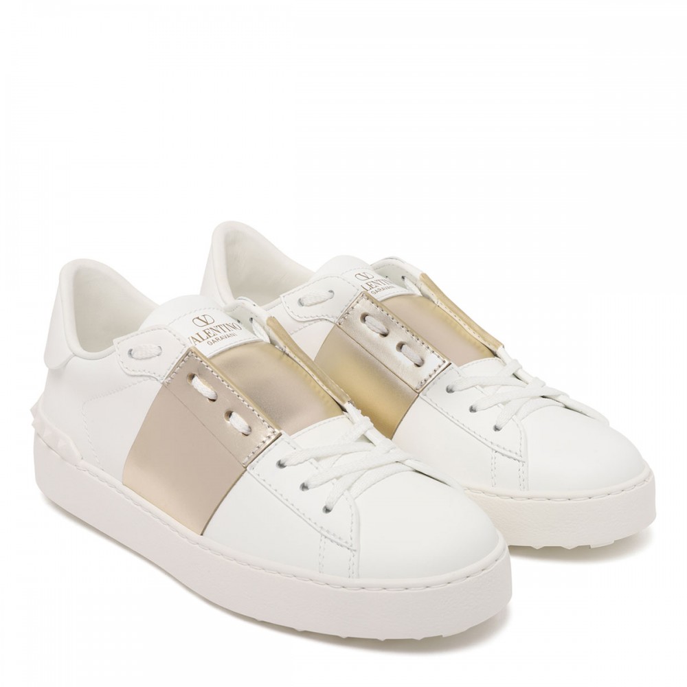 Open leather sneakers