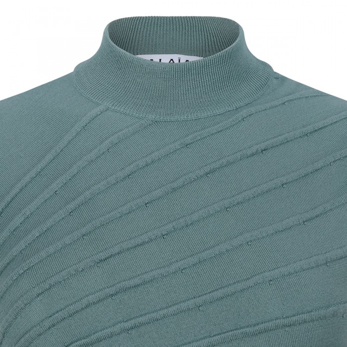 Sculpting wool dress