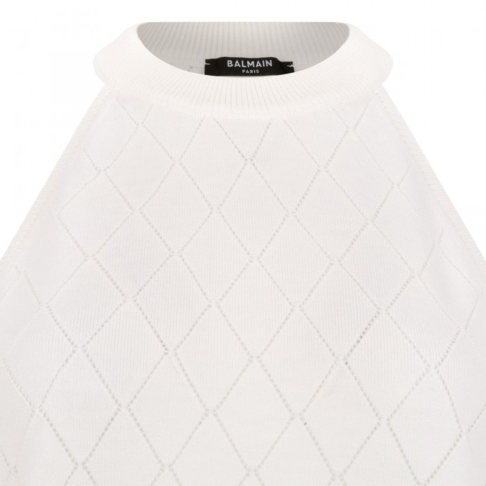 Sleeveless knit top