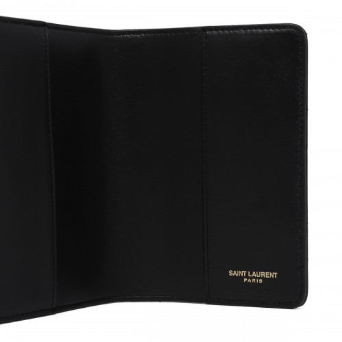 Jamie passport case 2