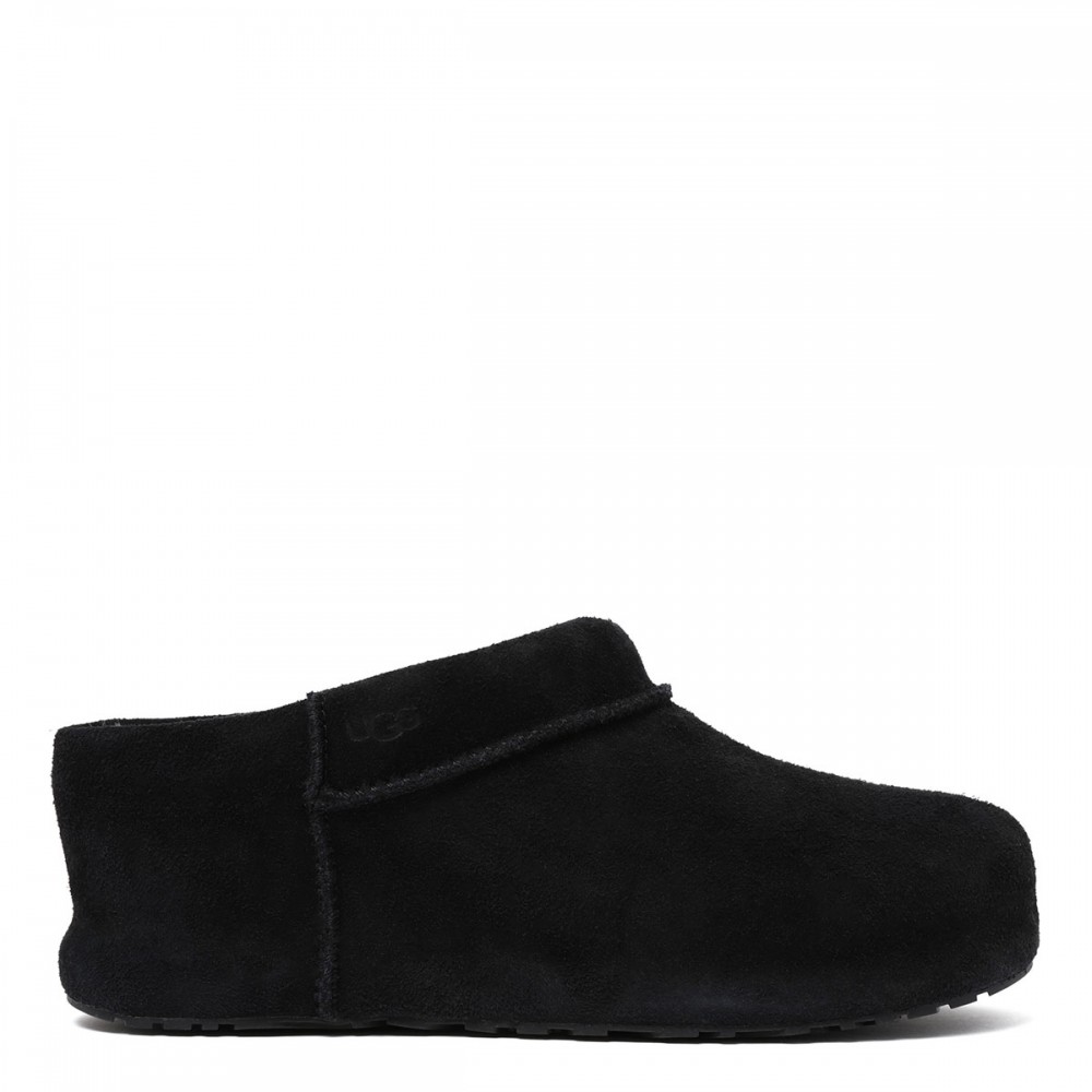 Enwrap black clogs