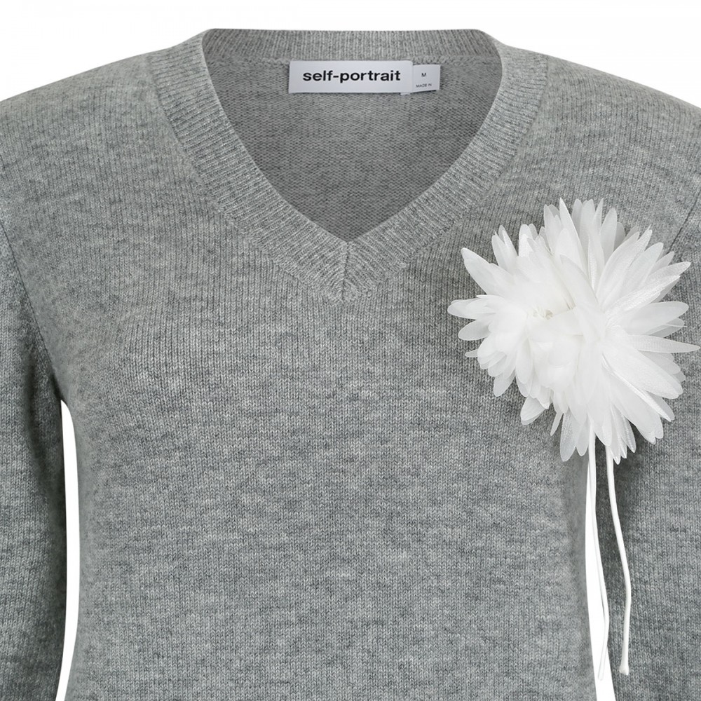 Gray flower wool jumper