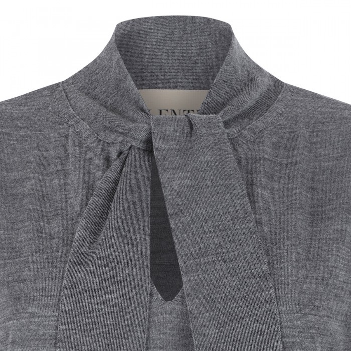 Gray knit wool top